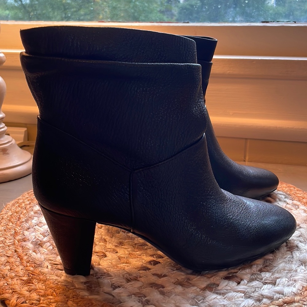 NWOT Alex Marie Slouchy Boots in Black 🖤 size 6.5M